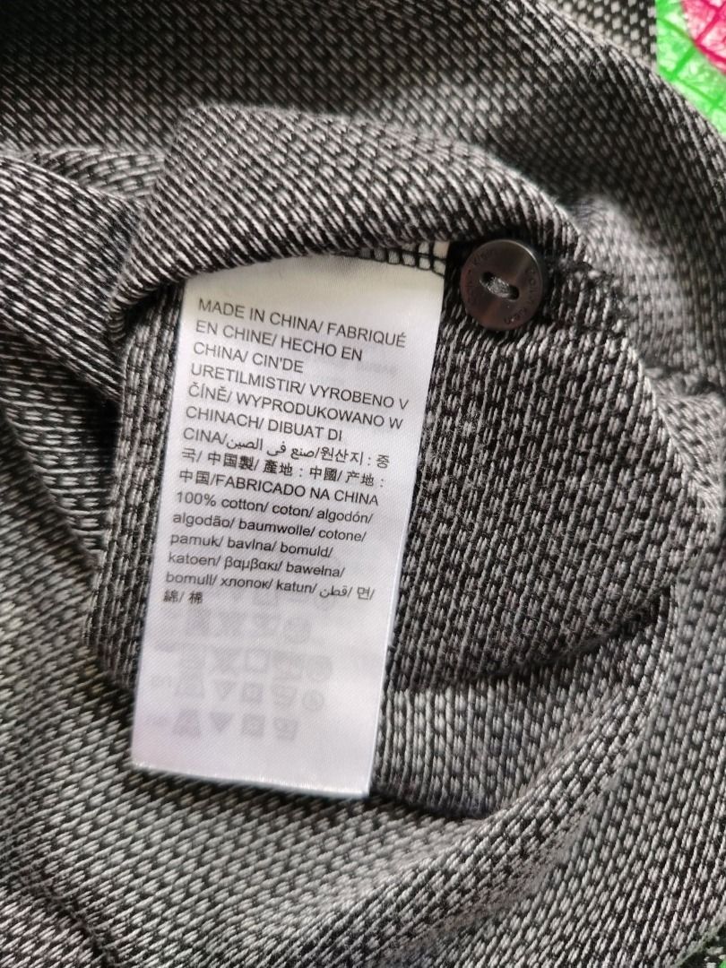 Calvin Klein Buttondown (Category: Tshirts & Polo Shirts ) located in Dasmarinas. Submitted by amthriftmixph.2001 (Listing ID 1460720566, Image 3). Description: BRAND: Calvin Klein SIZE: Small DIMES: 18.5" Width x 28" Length CONDITION: 9.5/10 COLOR RATE: 9.5/10 TAGS: With Brand Tags ISSUE: None.