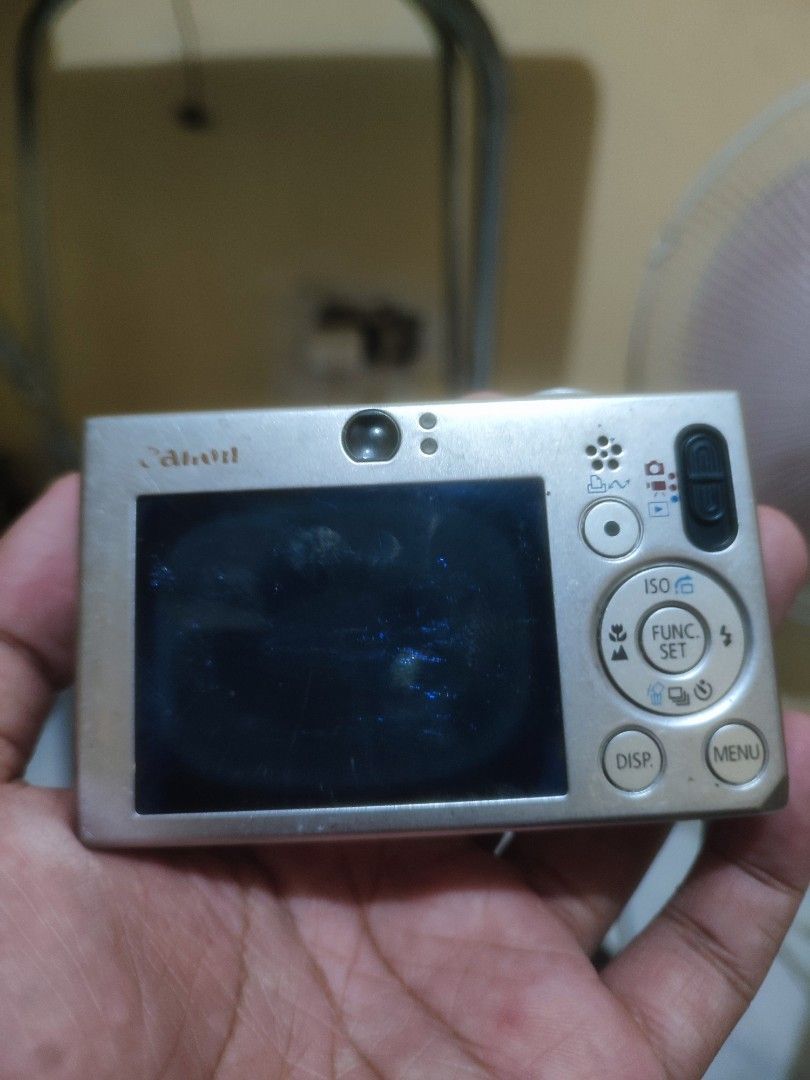 Canon Powershot SD1000 (Category: Cameras) located in Paoay. Submitted by keizer_g (Listing ID 1460889852, Image 2). Description: issues: burn LCD minor dents and scratches flash and viewfinder working all buttons working inclusions: sd card battery charger bag 📍 Ilocos Norte.