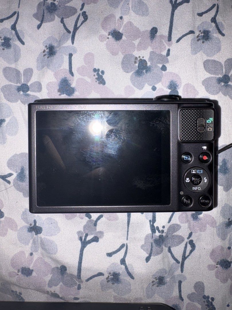 Canon PowerShot SX620 HS (Category: Cameras) located in General Trias. Submitted by vinchi07 (Listing ID 1460737824, Image 2). Description: 📷 Canon PowerShot SX620 HS Specs: • 20.2 Megapixel CMOS Sensor (HS System) • Canon Lens with 25× Optical Zoom (25–625mm) • DIGIC 4+ Image Processor • 3.0” LCD Display • Full HD 1080p Video Recording • Built-in WiFi & NFC • Intelligent IS (Image Stabilization) • Compact and lightweight design Condition: • Ful