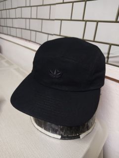 (Category: ) located in . Submitted by ek_thriftstore90 (Listing ID 1460907142, Image 1). Description: .