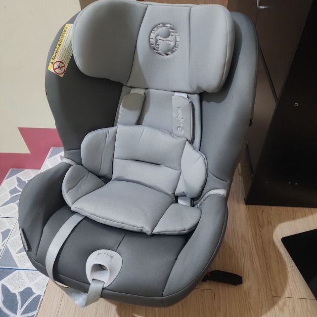 Car Seat: Cybex (Category: Car Seats) located in Caloocan City. Submitted by anami_1836 (Listing ID 1460771461, Image 3). Description: Good as new. No dents/ No scratch/ BARELY used due to pandemic when my child was a baby to her toddler years. fit for up to 5 years old child. I cannot ship this item via courier because it's too heavy and bulky. And i don't think i can pack it properly Our options are you pick it up in person or have it delivered