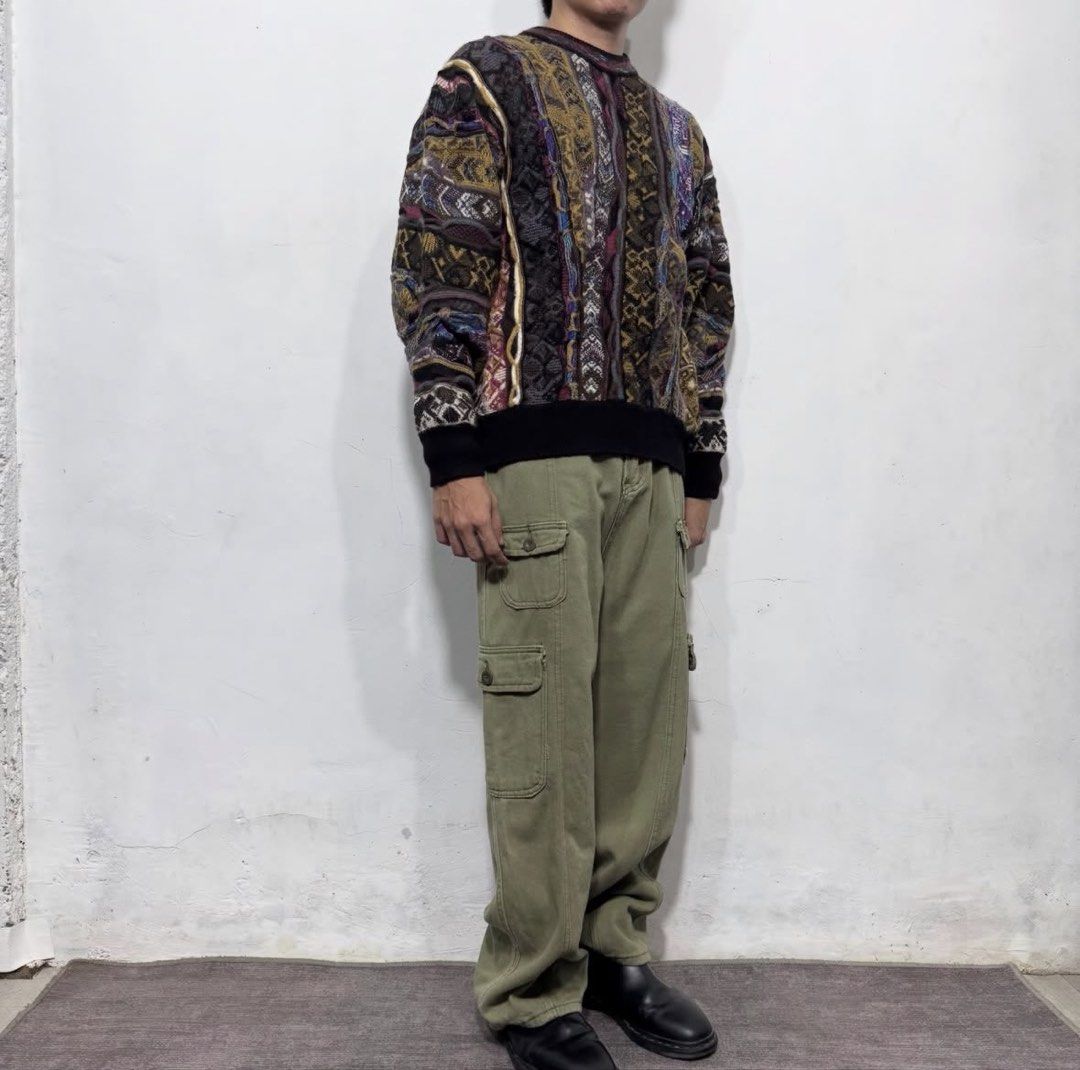 Cargo baggy denim pants (Category: Activewear) located in San Carlos. Submitted by used.but.not.abused. (Listing ID 1460823294, Image 3). Description: Bottom: multi pocket cargo baggy pants Waist: 26-31 Length: 37 Thigh: 11.5 Hem: 9 Rise: 12.5 Condition: 9/10 Issue: none.