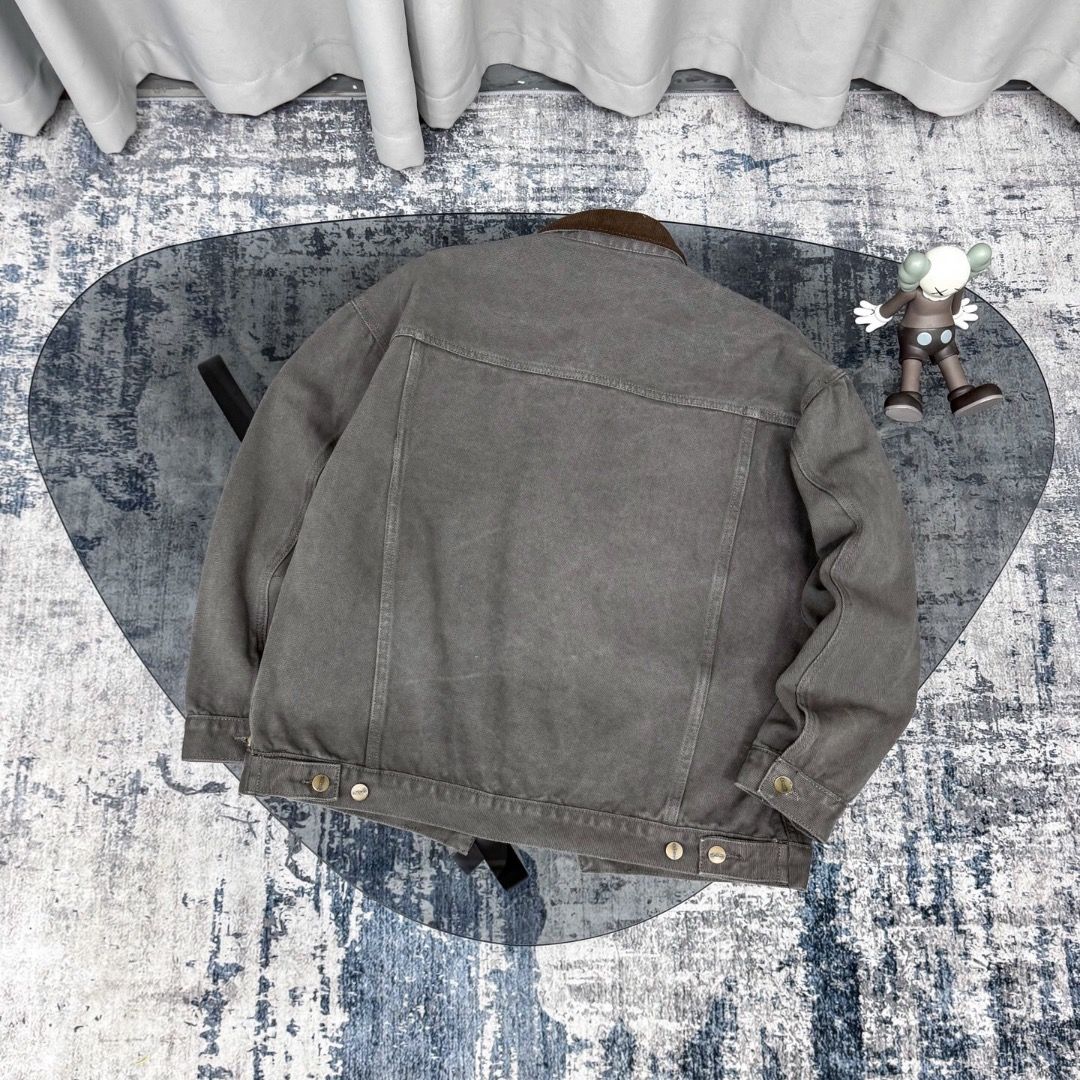 Carhartt jacket 卡哈特工裝夾克外套男女同款 （分類：外套及戶外衣服）位於 Hong Kong。 由 og.studio 提交（商品編號 1460910368，圖片 2）。簡介： 顏色：黑色 灰色 尺碼：s—xl。