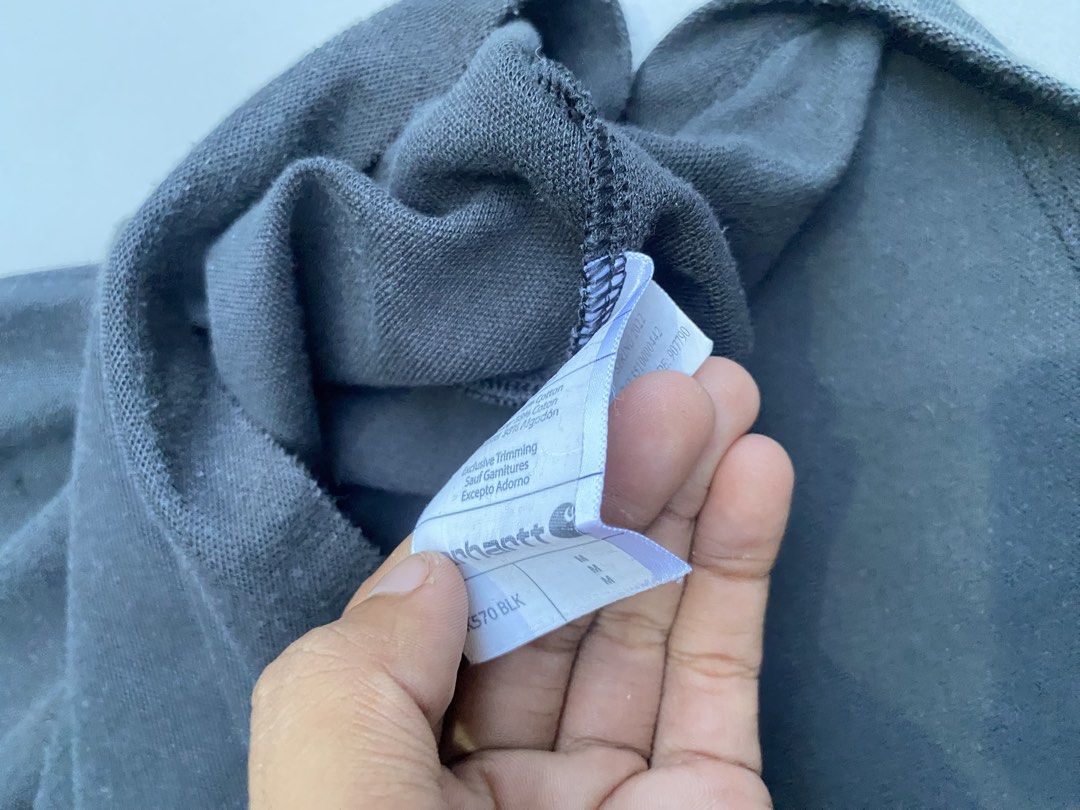 Carhartt polo (Category: Coats, Jackets and Outerwear) located in Cebu City. Submitted by mark_jay_23 (Listing ID 1460858594, Image 3). Description: AUTHENTIC💯 SIZE MEDIUM ON TAG COLOR RATE 9/10 850 PHP ONLY DM.
