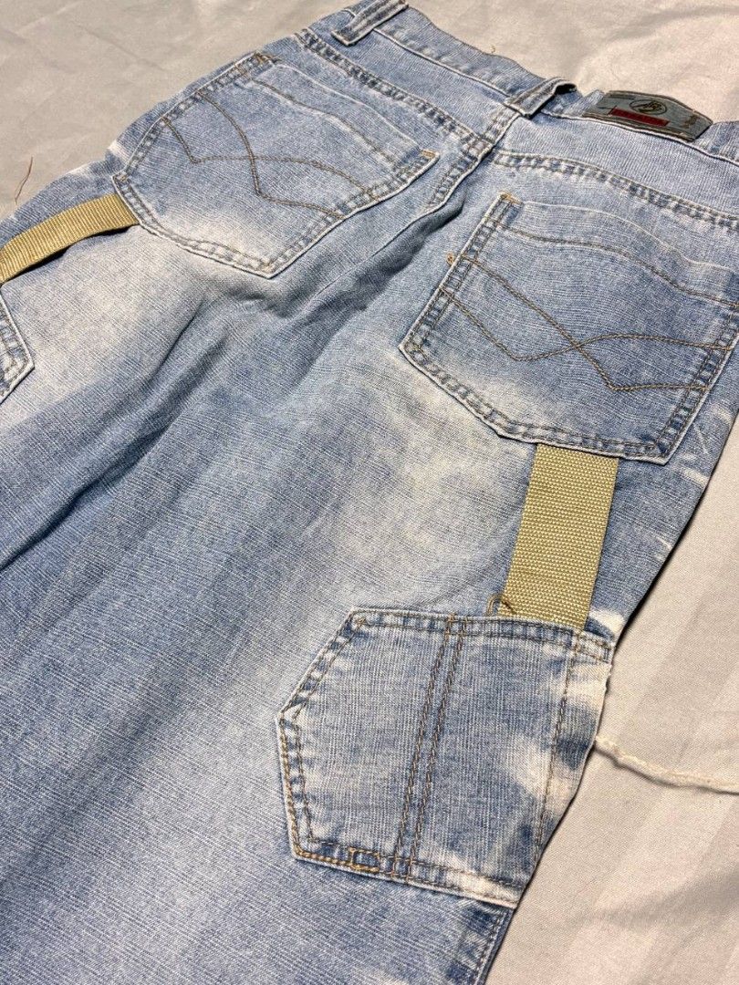 Carpenter Jorts (Category: Jeans) located in Bacoor. Submitted by elioseo (Listing ID 1460900060, Image 3). Description: size 26 length 29 MOP GCASH MOD J&T.