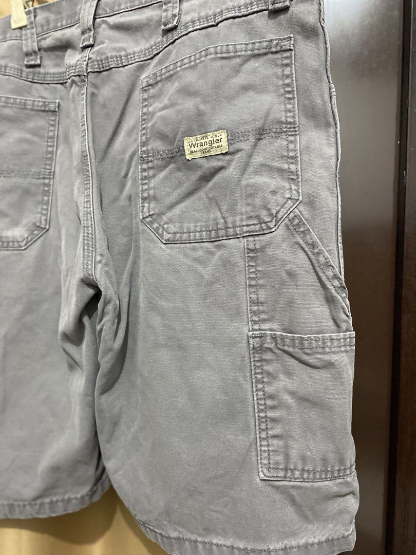 Carpenter Wrangler Jorts (Category: Shorts) located in Cabanatuan. Submitted by jamaicac (Listing ID 1460884956, Image 3). Description: size 36 21 length no issue my konting paint.