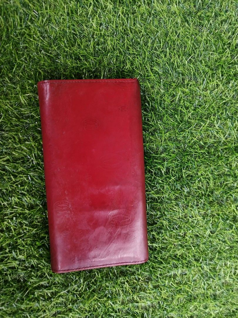 cartier long trifold wallet (Category: Luxury Bags & Wallets) located in Manticao. Submitted by jiachloeyana (Listing ID 1460759096, Image 2). Description: .