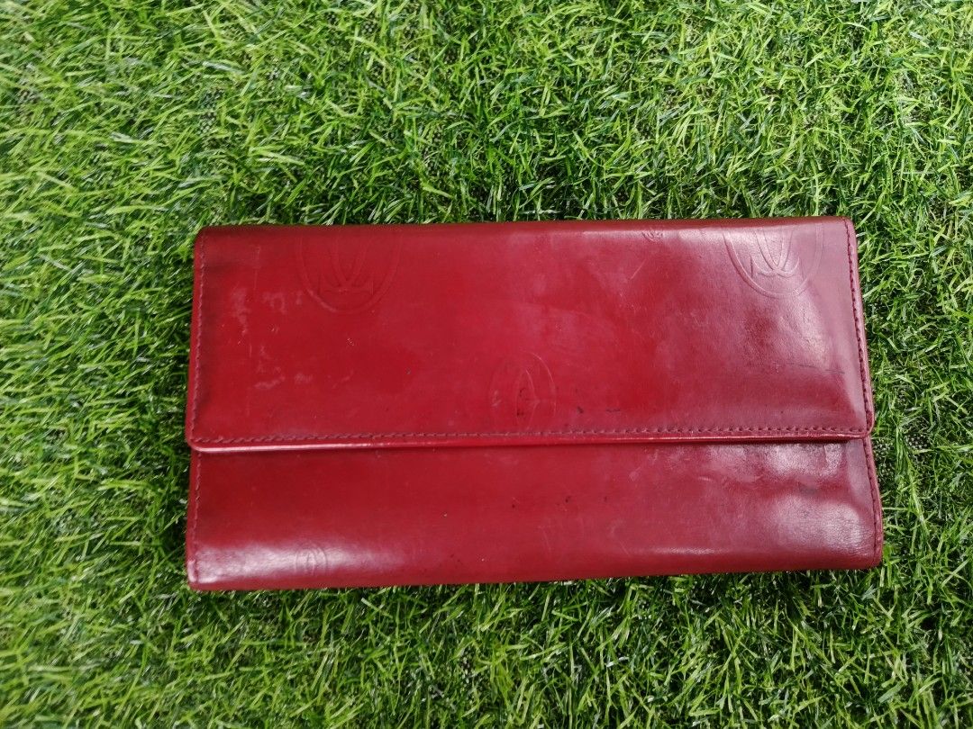 cartier long trifold wallet (Category: Luxury Bags & Wallets) located in Manticao. Submitted by jiachloeyana (Listing ID 1460759096, Image 1). Description: .