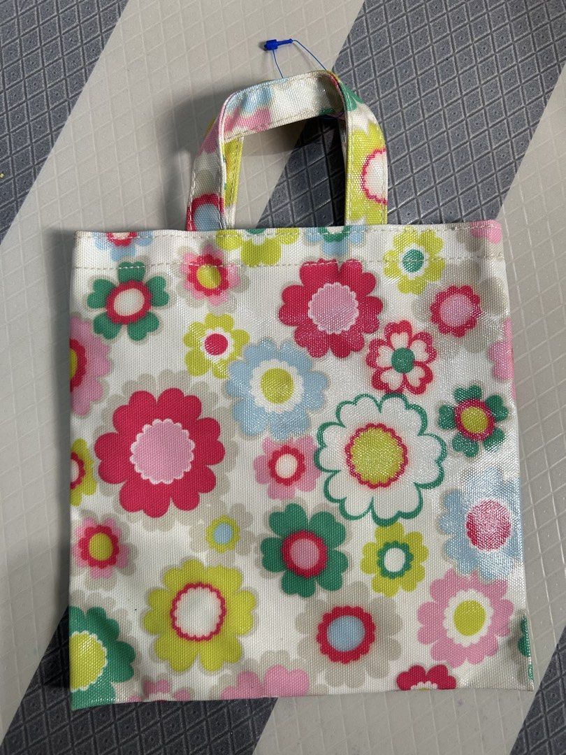 Cath Kids Floral Pattern Cute Size Tote Bag (Category: Tote Bags) located in Quezon City. Submitted by jjsurplus_23 (Listing ID 1460728500, Image 2). Description: .