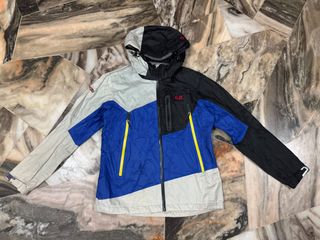(Category: ) located in . Submitted by sellclothesandbag (Listing ID 1460854374, Image 1). Description: .
