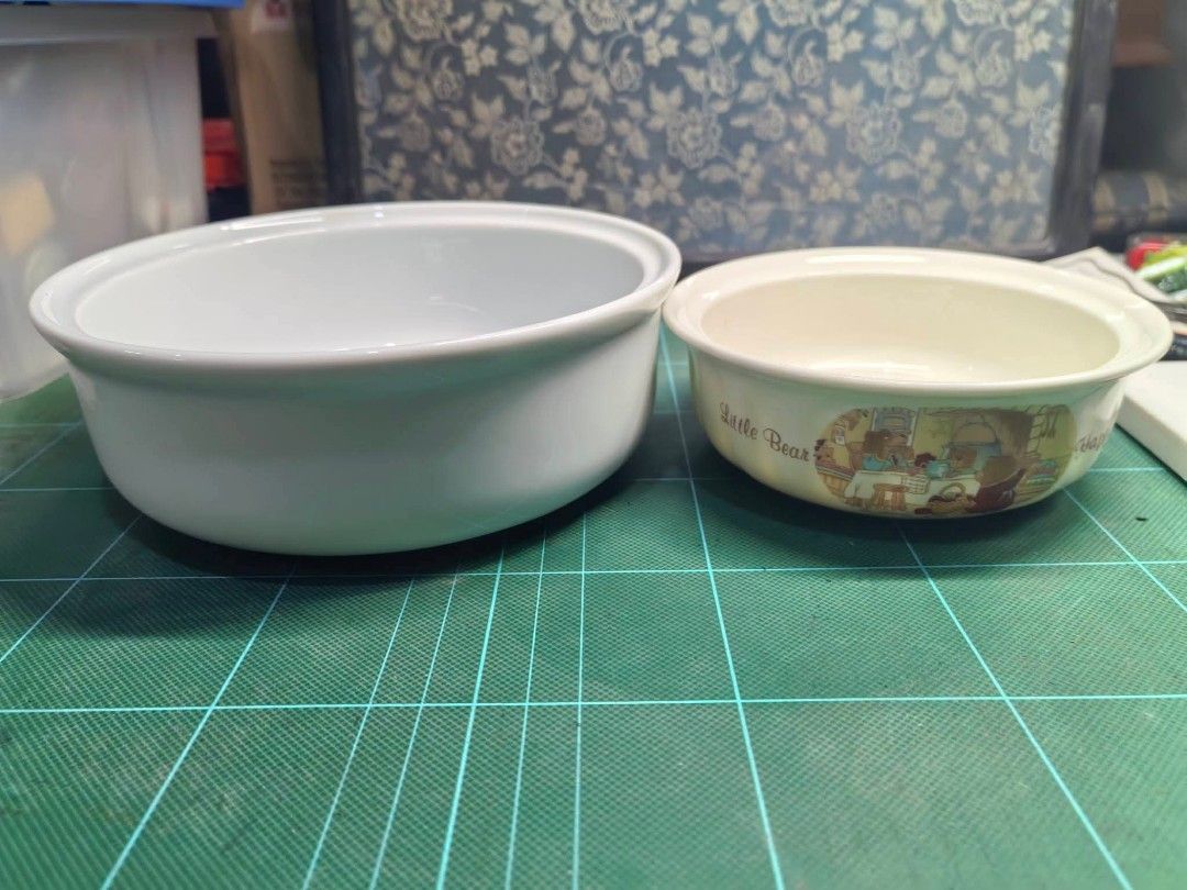 Ceramic Bowls Pair (Category: Other Kitchenware & Tableware) located in Cebu City. Submitted by dudes_villanueva (Listing ID 1460715137, Image 2). Description: 2 pcs Ceramic Bowls In excellent condition — no cracks or chips. Big plain white bowl - 6in diameter x 2in height Small painted bowl - 5in diameter x 2in height.