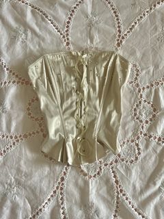 (Category: ) located in . Submitted by dainty.delicates (Listing ID 1460811883, Image 1). Description: .