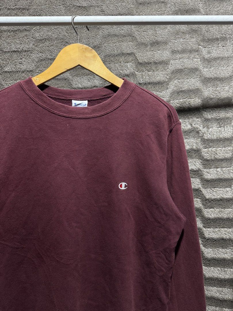 Champion sweatshirt (Category: Hoodies) located in Bulacan. Submitted by OG_Domsthrift (Listing ID 1460718883, Image 3). Description: Xl on tag Best fit medium 21.5x27 No issue Color rate:9.5/10.