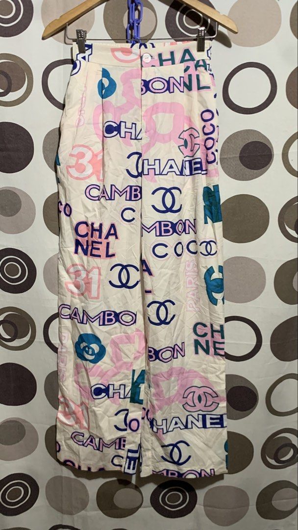 CHANEL 31 RUE CAMBON TROUSER (Category: Other Bottoms) located in Manila. Submitted by dglnarchivefinds (Listing ID 1460908173, Image 1). Description: 26-29 waistline 39 length Fresh from bale Asnew condition Working zipper .
