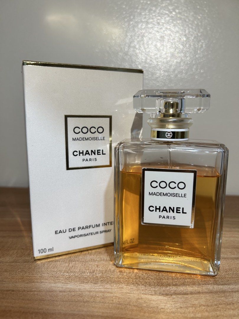 Chanel Coco Mademoiselle 100 ml Eau de Parfum (Category: Fragrance & Deodorants) located in Manila. Submitted by juliashopzz (Listing ID 1460867313, Image 1). Description: Chanel Coco Mademoiselle 100 ml Eau de Parfum Intense - nice floral perfume for night! projection is stronggg and last a decent amount on clothes & skin - used probably about 20% (see photo for remaining) - negotiable but no lowballers rfs: gifted but i dont like it .