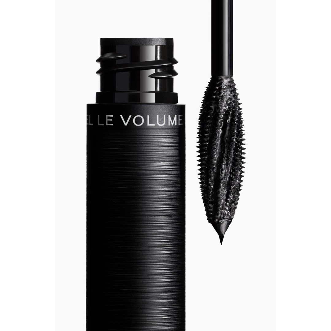 Chanel Le Volume Stretch Extreme Mascara Full size (Category: Makeup) located in Taytay. Submitted by betterthanbare (Listing ID 1460884804, Image 3). Description: ❗️PAKIBASA BAGO MAG MINE PLS❗️ ✅ STRICTLY 1-2 DAYS RESERVATION ONLY ✅all prices are firm. Low ballers will not be entertained ✅all items are on hand and 100% guranteed authentic WHEN IN DOUBT DONT BUY ✅bawal sa super selan! Some boxes are deformed IF MAARTE SA MALL BUMILI :) ✅strictly 