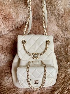 (Category: ) located in . Submitted by luxxe_closet (Listing ID 1460818566, Image 1). Description: .