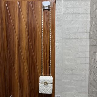 (Category: ) located in . Submitted by rr_thrifts (Listing ID 1460716173, Image 1). Description: .
