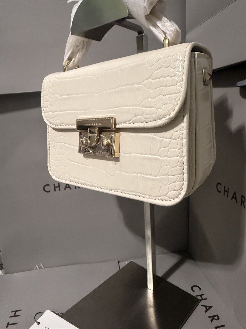 Charles&keith croc effect crossbody bag (Category: Cross-body Bags) located in Cavite. Submitted by miksycrls (Listing ID 1460731090, Image 2). Description: 📌REMINDER PLS READ BELOW ⬇️ ✨INCLUSION✨ 🔗TAG&DUSTBAG,CNKPLASTIC 🔗WHAT YOU SEE IS WHAT YOU GET 🔗manage your expectations items are MPO | Mall Pull Out 📩 TO ORDER / ASK DETAILS: Send me a private message! +60paperbag 💸:GCASHH/GOTYMEE 📍:IMUSCAVITE 🚚:SCO|SPX EXPRESS SF ONLY📦 OTHER COURIE
