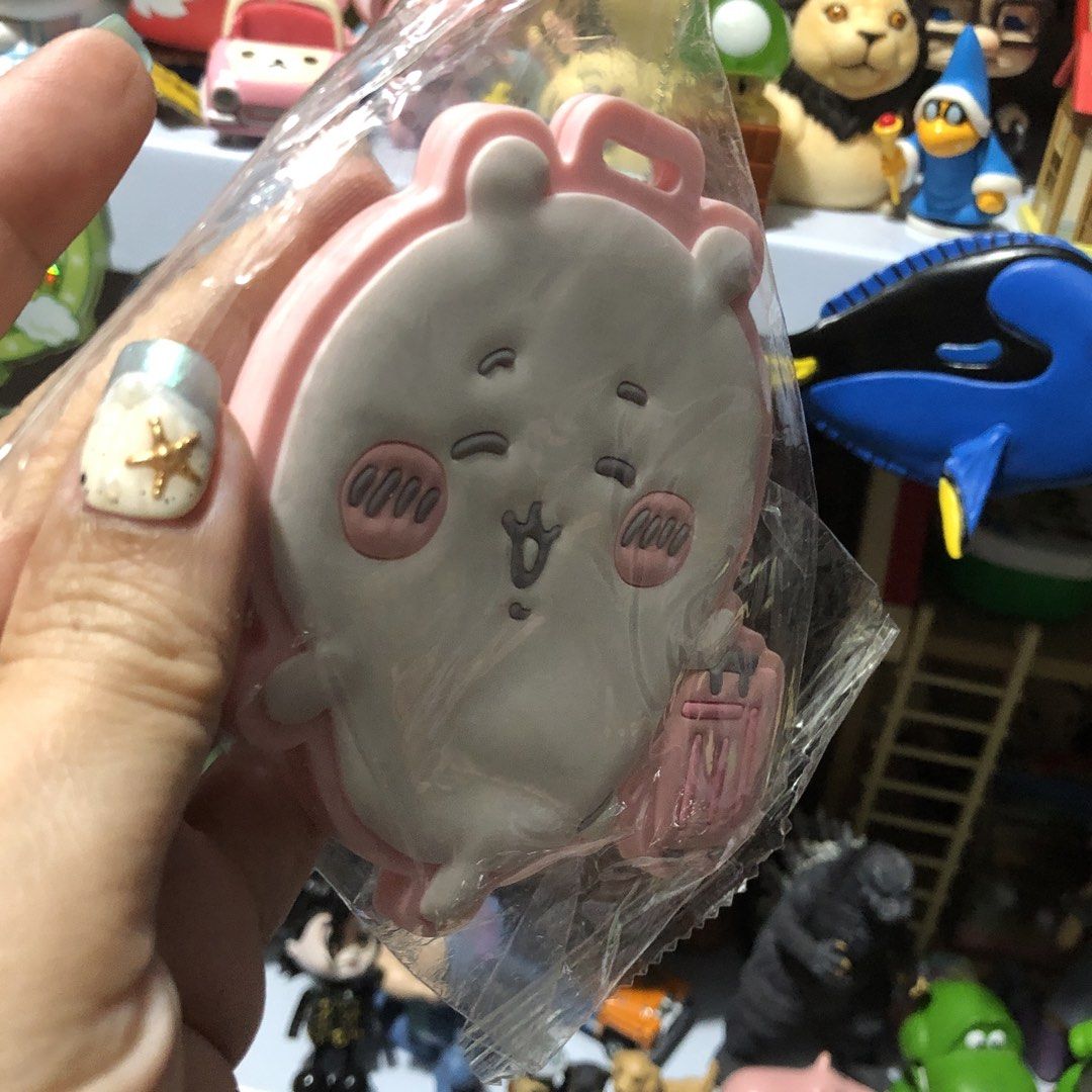 Chiikawa Luggage Bag Tag (Category: Tote Bags) located in Quezon City. Submitted by kitsune.treasures (Listing ID 1460814273, Image 2). Description: *First to pay policy! *1 day reservation only. Failure to pay on time, auto cancel. 📍Quezon City * MOD: J&T | Lalamove * MOP: GCASH | BPI 📦ON HAND AND READY TO SHIP! CONDITION: WHAT YOU SEE IS WHAT YOU GET. Dimensions: Kindly check the photos for the actual measurements. Please check all the photos