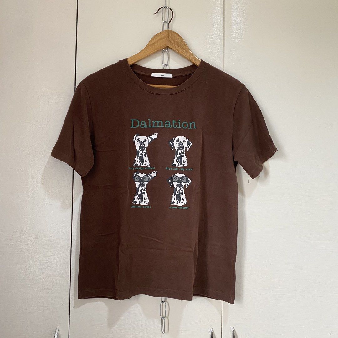 Choco brown with dog print shirts (Category: Shirts) located in Cavite. Submitted by branchee_chic (Listing ID 1460785788, Image 1). Description: M-L 🌸A LITTLE NOTE FROM BRANCHEE CHIC🌸 All items are preloved / secondhand and freshly washed, so please manage your expectations. Minor signs of wear or minimal washable stains may be present. Colors may slightly vary from photos due to lighting and screen settings. Please check all photos carefully 