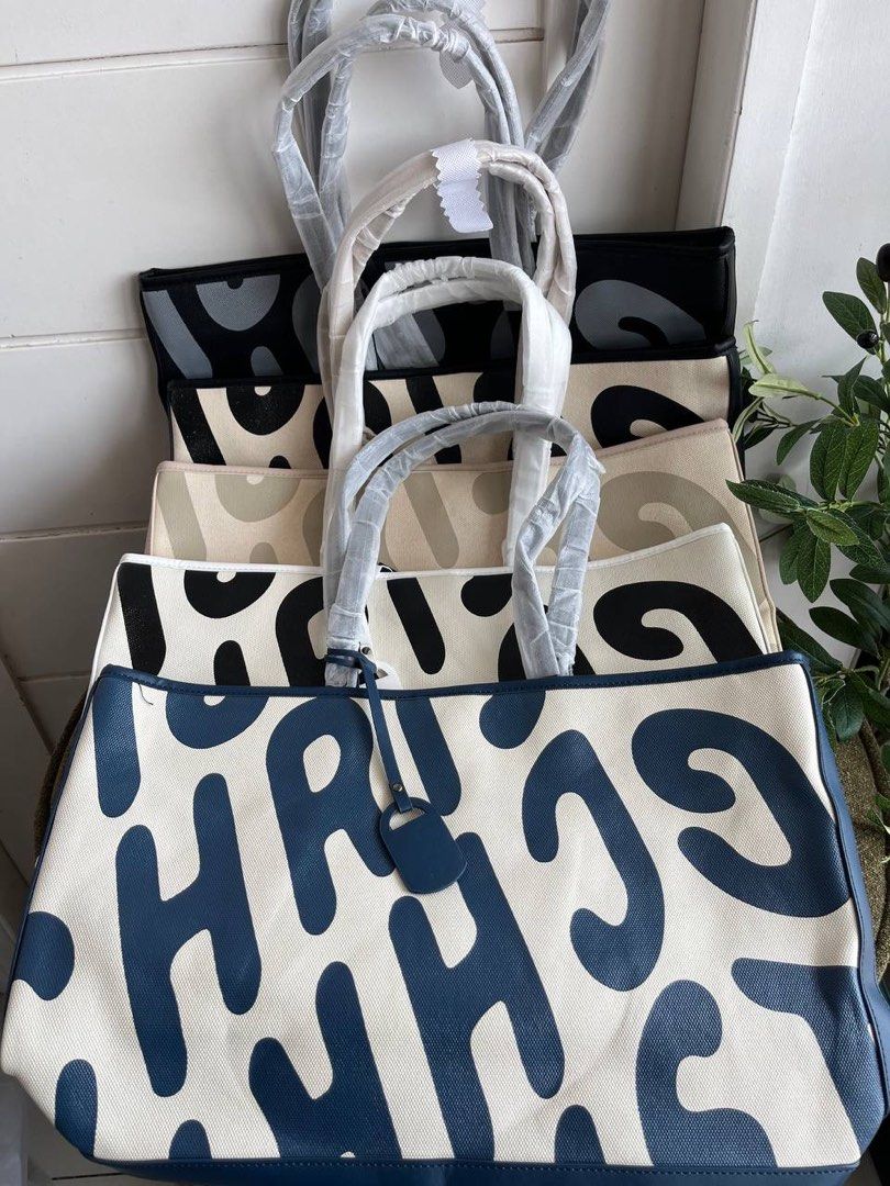 Christy Ng Tote bag (Category: Beach Bags) located in Quezon City. Submitted by _lovedbyrc (Listing ID 1460901477, Image 3). Description: .