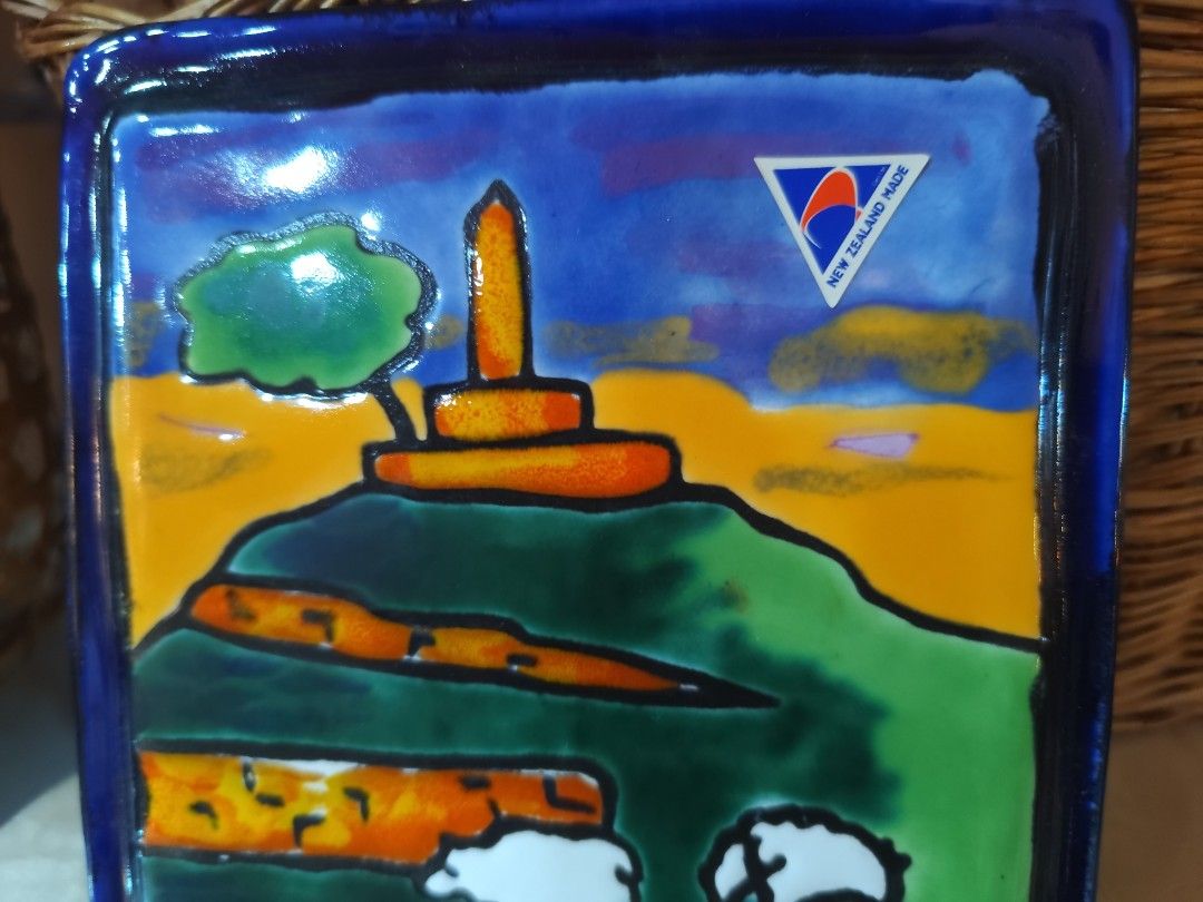 Clay Wall Decor (Category: Wall Decor) located in Dipolog. Submitted by thriftteata (Listing ID 1460847999, Image 2). Description: made in new zealand 16x16cm.