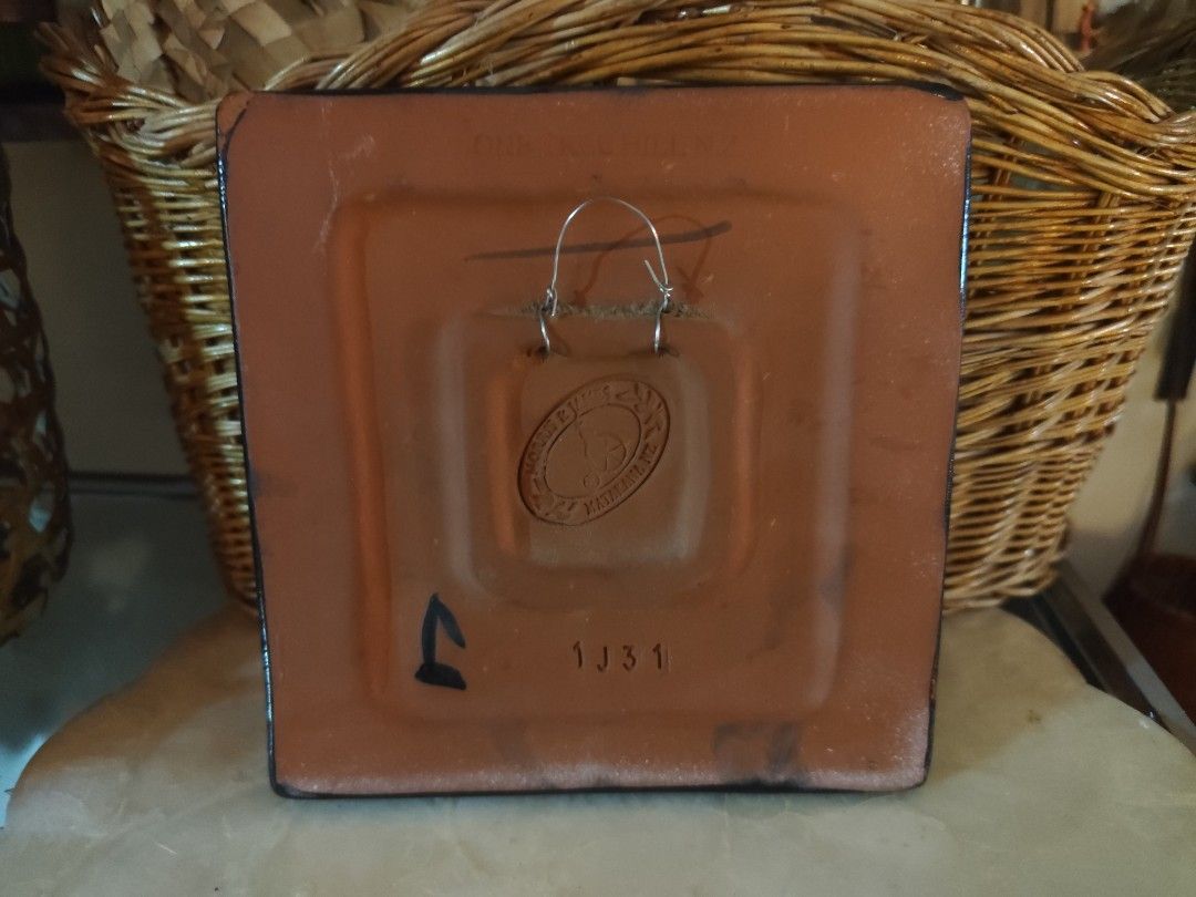 Clay Wall Decor (Category: Wall Decor) located in Dipolog. Submitted by thriftteata (Listing ID 1460847999, Image 3). Description: made in new zealand 16x16cm.