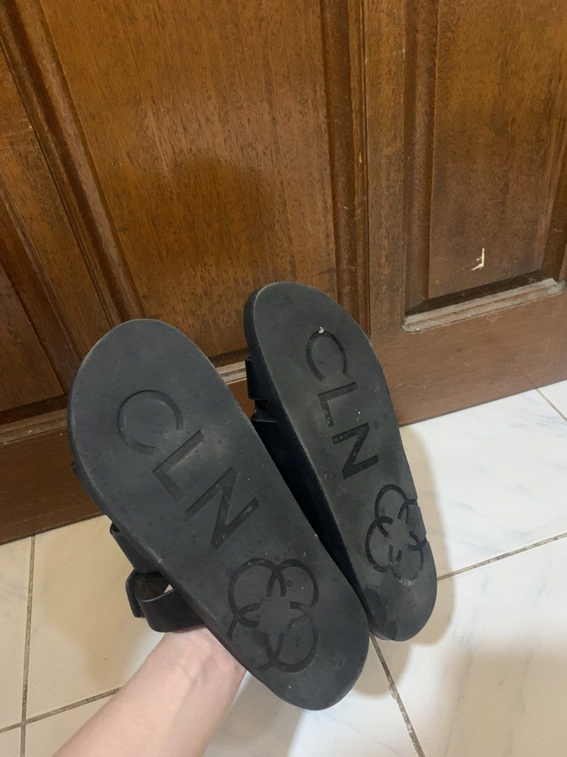 CLN Black Sandals (Category: Sandals) located in Cavite. Submitted by irenebaebaebidoo (Listing ID 1460914379, Image 2). Description: No damage, used this literally once..