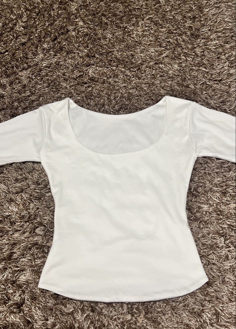 CLOTA BASIC WHITE TOP (Category: Blouses) located in Manila. Submitted by katrize (Listing ID 1460736947, Image 1). Description: .