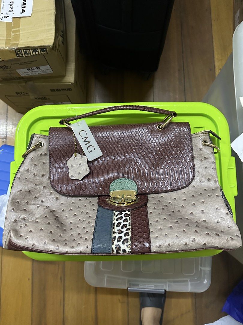 CMG Patchwork Style Crossbody Bag (Category: Cross-body Bags) located in Manila. Submitted by declutteringlot (Listing ID 1460895927, Image 1). Description: .