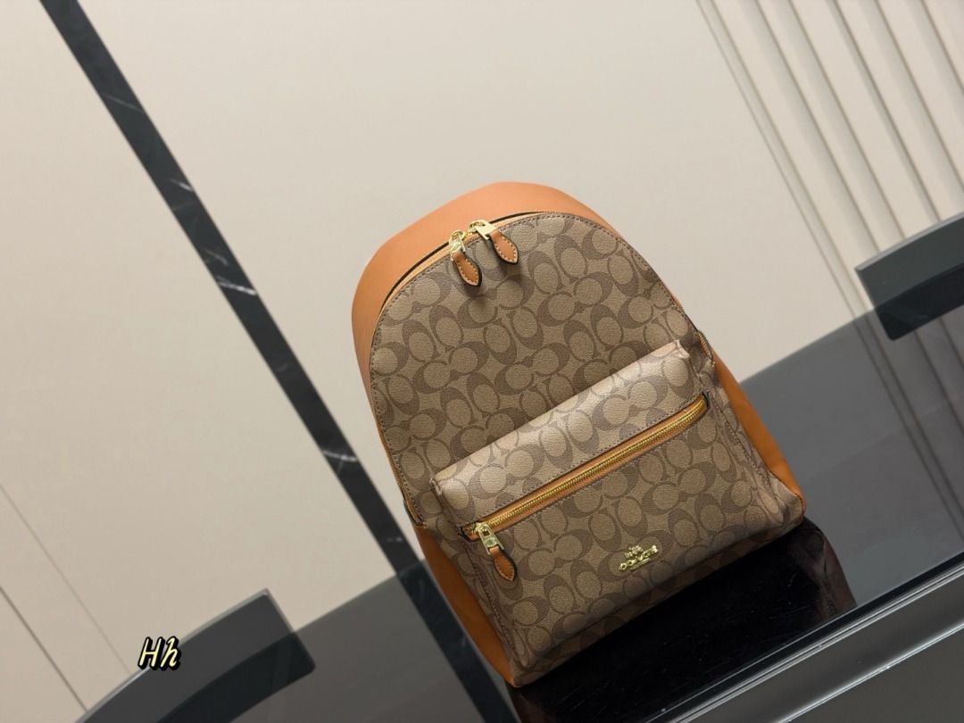 COACH 蔻馳 Backpack 顏色如圖 背囊 男款 多種尺寸 （分類：背包）位於 Hong Kong。 由 japanesepurchasingagent 提交（商品編號 1460854489，圖片 1）。簡介： 。