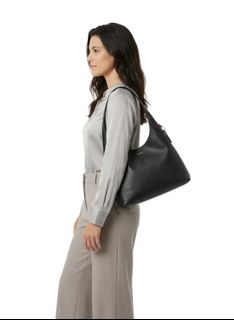 (Category: ) located in . Submitted by affordabags_cd (Listing ID 1460816850, Image 1). Description: .