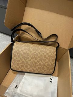 (Category: ) located in . Submitted by bagsboutiqueph (Listing ID 1460873963, Image 1). Description: .