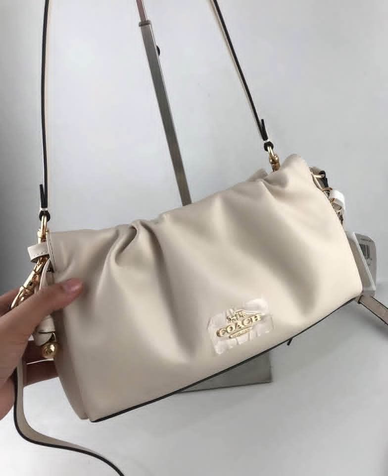 Coach Faye Crossbody Small (Category: Cross-body Bags) located in Quezon City. Submitted by bagsboutiqueph (Listing ID 1460749379, Image 3). Description: LAST PRICE POSTED. LIMITED STOCKS! BRANDNEW WITH INCLUSIONS. COLOR MAY SLIGHTLY VARY IN ACTUAL DUE TO LIGHTING AND CAMERA SETTING. OTHER PHOTOS WILL BE SEND DURING PURCHASE AND FOR SURE BUYERS ONLY. WHEN IN DOUBT, DO NOT ORDER. THANK YOU..
