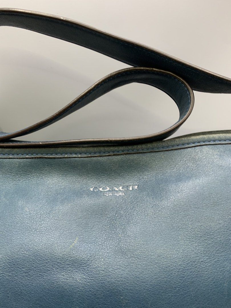 Coach Legacy Shoulder Bag (Category: Shoulder Bags) located in Bulacan. Submitted by ridersthrift_ph (Listing ID 1460848392, Image 2). Description: Authentic In Great Condition Flaws are noticeable Check flicks for details (bawal sa maarte)📌 Gcash Payment Bulacan 📍.