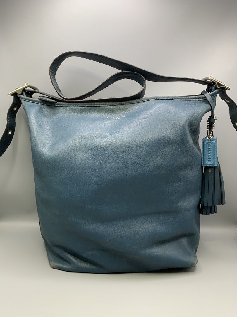 Coach Legacy Shoulder Bag (Category: Shoulder Bags) located in Bulacan. Submitted by ridersthrift_ph (Listing ID 1460848392, Image 1). Description: Authentic In Great Condition Flaws are noticeable Check flicks for details (bawal sa maarte)📌 Gcash Payment Bulacan 📍.