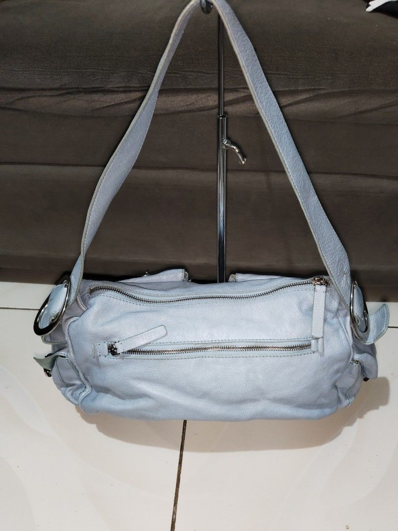 COBO INTERNAZIONALE Shoulder bag (Category: Luxury Bags & Wallets) located in Batangas. Submitted by kasualcornerph (Listing ID 1460893836, Image 3). Description: Selling my own Pre love Bag Reason for selling: Decluttering if you need more info just messaged me. Shipping not included!!! Payment thru Gcash, Maribank, or Go tyme. Thank you and God bless..