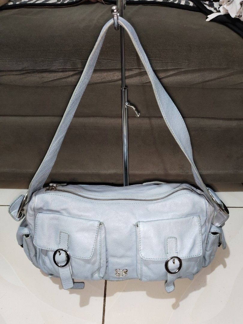 COBO INTERNAZIONALE Shoulder bag (Category: Luxury Bags & Wallets) located in Batangas. Submitted by kasualcornerph (Listing ID 1460893836, Image 2). Description: Selling my own Pre love Bag Reason for selling: Decluttering if you need more info just messaged me. Shipping not included!!! Payment thru Gcash, Maribank, or Go tyme. Thank you and God bless..