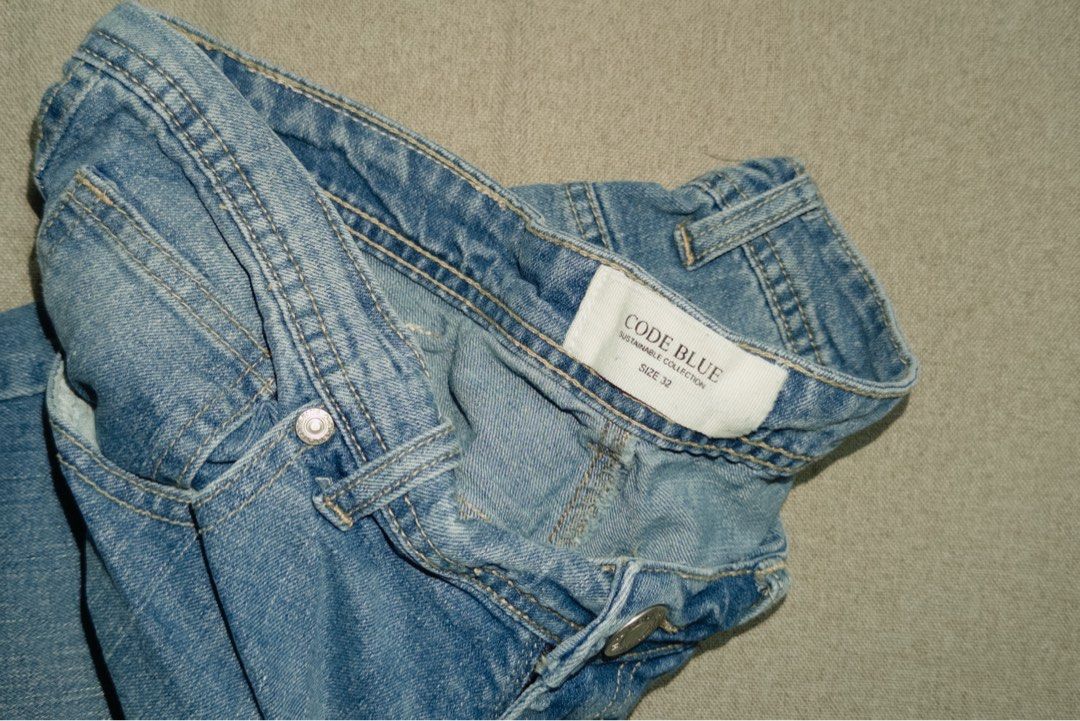 Code Blue Denims Size 32 (Category: Jeans) located in Makati City. Submitted by ray_sells (Listing ID 1460778641, Image 2). Description: Second Hand Item (Personal Wardrobe) - What you see is what you get. - Used but not in a bad condition. - Reason for selling: Decluttering. .