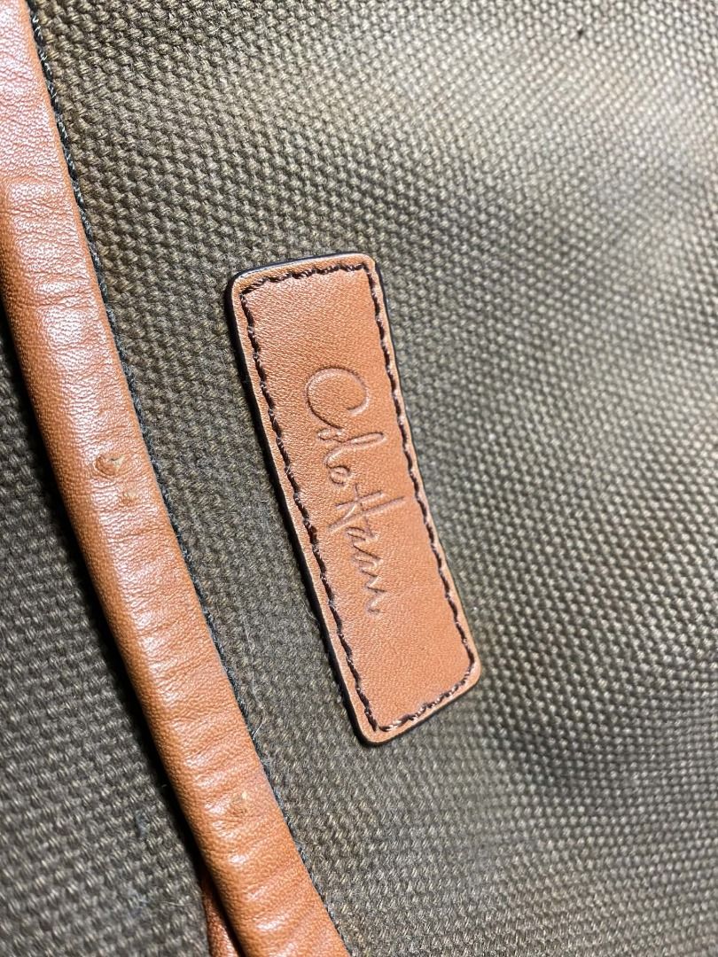 Cole Haan Canvas Messenger Bag (Category: Luxury Bags & Wallets) located in Marikina City. Submitted by unknownus.eri (Listing ID 1460819821, Image 3). Description: Cole Haan Messenger bag - Material: Canvas with leather accents - Color: Olive green with brown trim - Authentic Cole Haan - Originally from the US - Heavy-duty and durable construction - Classic canvas design with leather details - Spacious and practical for everyday use. Lots of poc