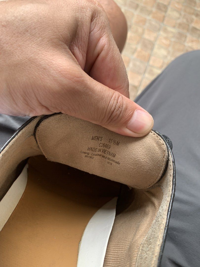 Cole Haan OriginalGrand (Category: Dress Shoes) located in Manila. Submitted by christiana90549 (Listing ID 1460740162, Image 2). Description: For Sale! Cole Haan OriginalGrand Size 11.5 M 3,000 Php only No Box Fairview QC area. Thank you!.