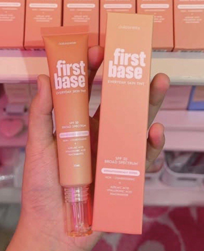 Colourette First Base, Blur Base, Super Base (Category: Makeup) located in Manila. Submitted by silentstone_fc1237 (Listing ID 1460771148, Image 1). Description: COLOURETTE: First Base Shades: La Union, Calatagan, Donsol, Alona, Mati, Lazi, Bonbon Price: 350 Blur Base Shades: Lazi, Donsol, Mati Price: 350 Correct Base Shades: All Available Price: 300 Jelly Kiss Shades: Popsie, Yuzu, Chia, Zing, Juju Price: 250 ALL BRAND NEW .