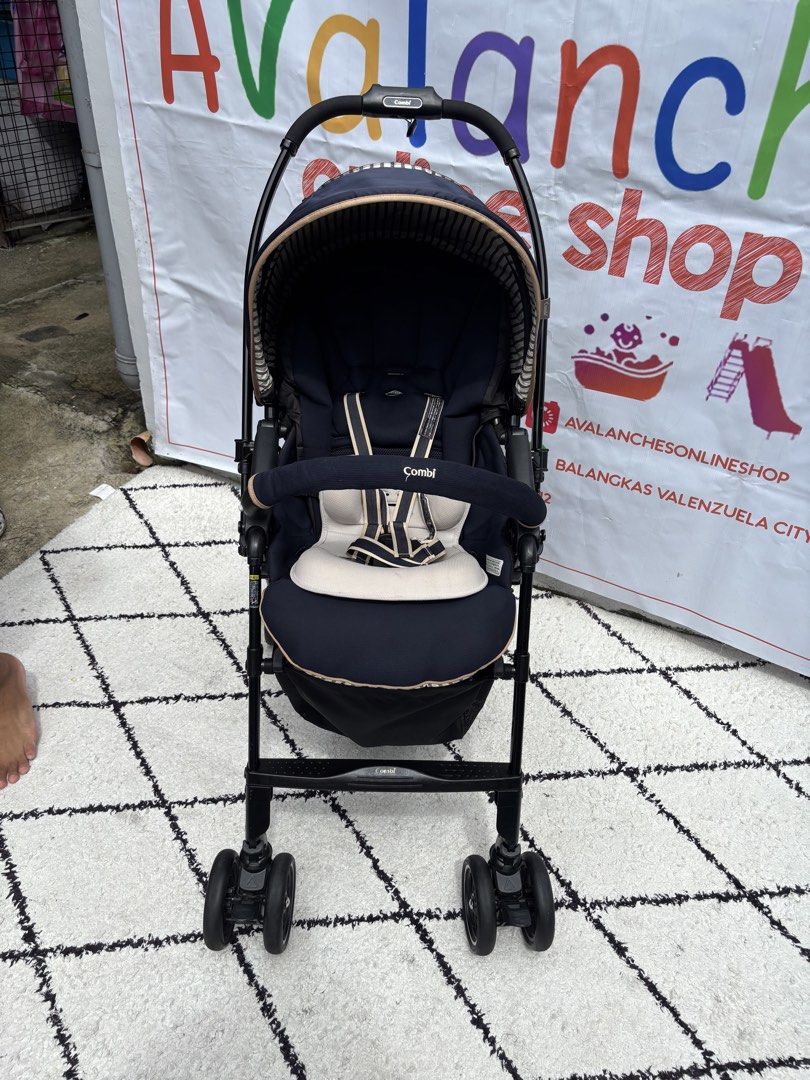 Combi Handy Stroller (Category: Strollers) located in Manila. Submitted by avalanchesonlineshopmainacount (Listing ID 1460738736, Image 2). Description: .