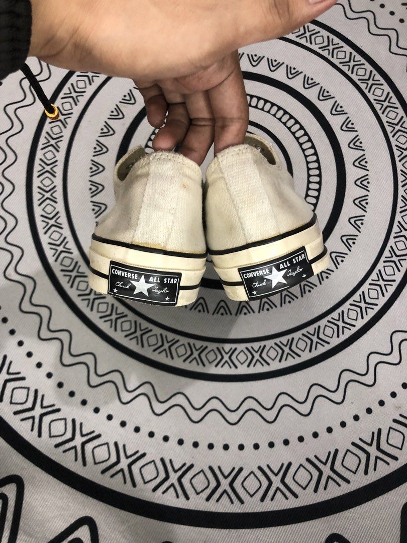 Converse Chuck Taylor White 🔥 (Category: Sneakers) located in Quezon City. Submitted by sjts22 (Listing ID 1460907419, Image 3). Description: •Verygood condition •Slightly sign of usage.