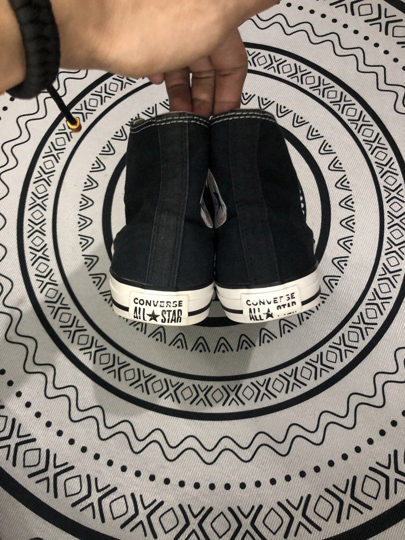 Converse Classic Hi Black 🔥 (Category: Sneakers) located in Quezon City. Submitted by sjts22 (Listing ID 1460908568, Image 3). Description: •Excellent condition •Original/Legit 💯.