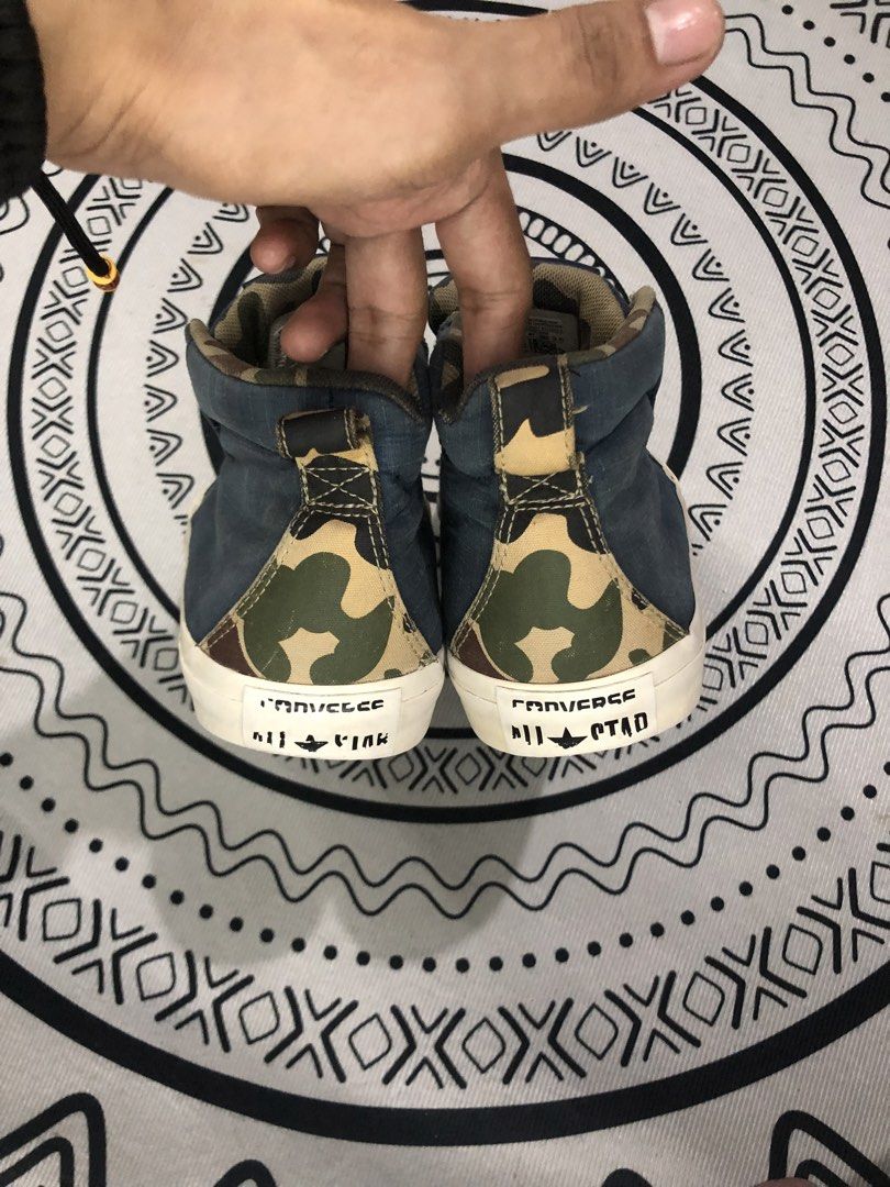 Converse Midcut Camouflage 🔥 (Category: Sneakers) located in Quezon City. Submitted by sjts22 (Listing ID 1460908157, Image 3). Description: •Verygood condition •Minimal heeldrag .