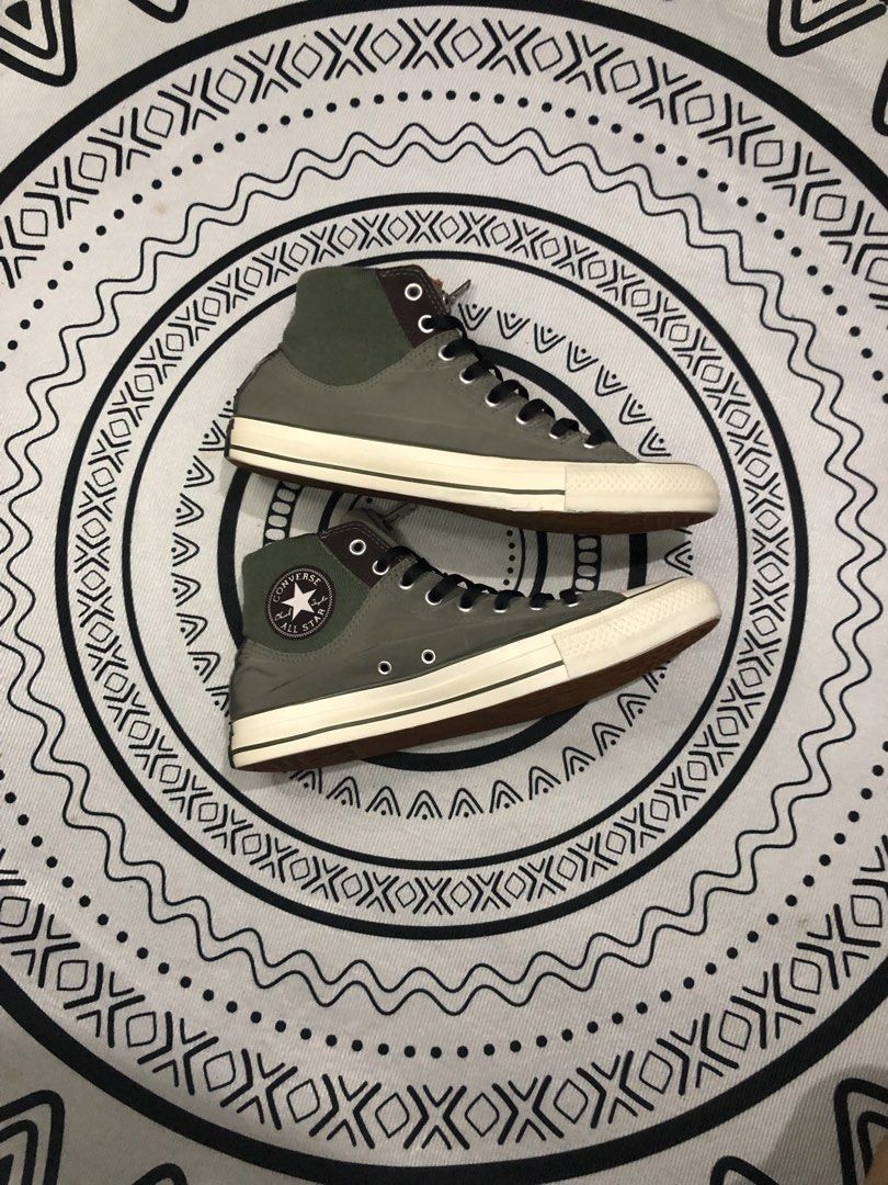 Converse Midcut With Zip 🔥 (Category: Sneakers) located in Quezon City. Submitted by sjts22 (Listing ID 1460908819, Image 1). Description: •Verygood condition •Minimal heeldrag .