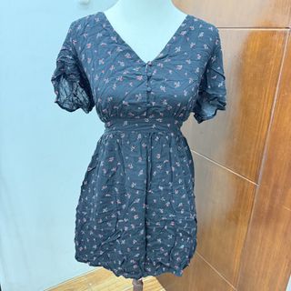 (Category: ) located in . Submitted by dresscrumbs (Listing ID 1460879179, Image 1). Description: .