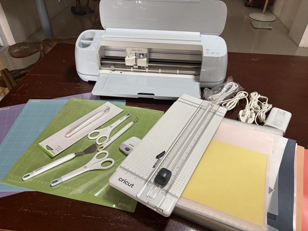 Cricut maker 3 (Category: Craft Supplies & Tools) located in Cabanatuan. Submitted by rizza0216 (Listing ID 1460802362, Image 3). Description: Barely used CRICUT MAKER 2 With box and accessories .